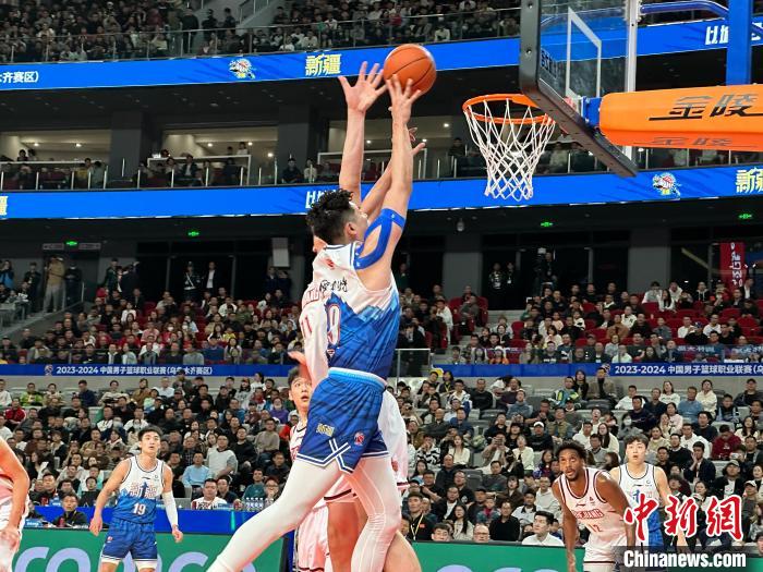 CBA新赛季新疆男篮主场首秀在乌鲁木齐加时力克