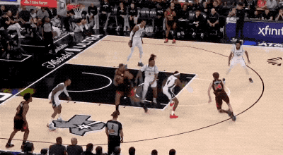 文班亚马41+16率马刺大胜公牛 两双纪录刷新历史