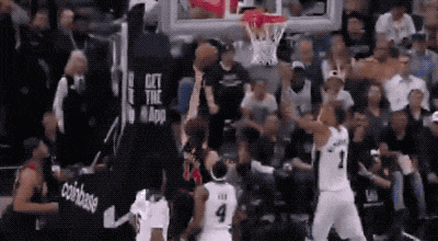 文班亚马41+16率马刺大胜公牛 两双纪录刷新历史