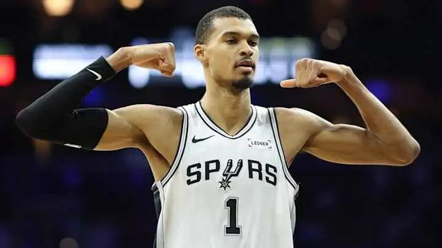 文班亚马41+16率马刺大胜公牛 两双纪录刷新历史