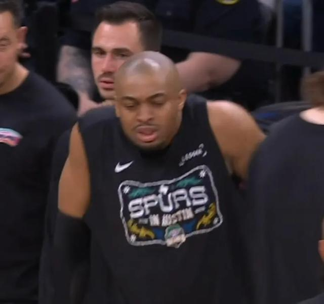 文班亚马41+16率马刺大胜公牛 两双纪录刷新历史