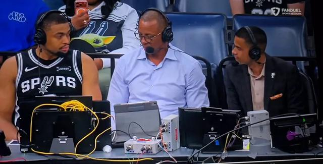 文班亚马41+16率马刺大胜公牛 两双纪录刷新历史