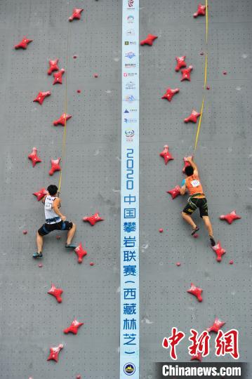 西藏首次举办速度攀岩赛 邓丽娟刷新中国纪录