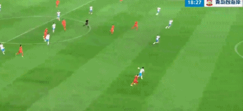 VAR两次介入判罚引争议 青岛海牛主场遭双杀