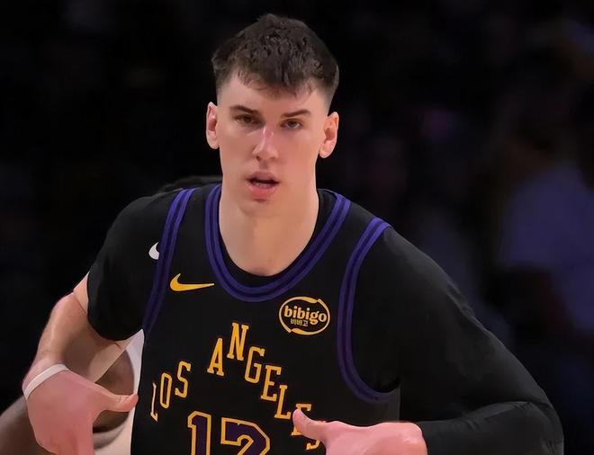 湖人轻取爵士迎连胜 八村艾顿双20引领进攻风暴